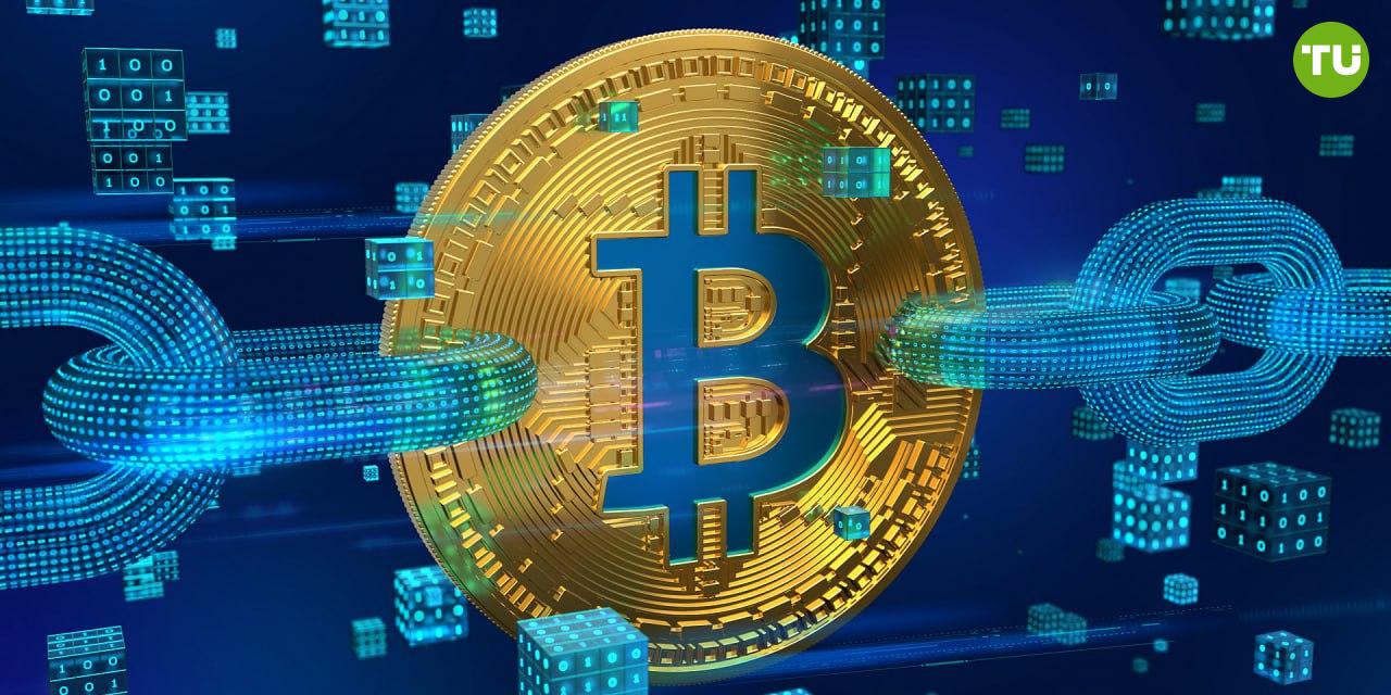 ‼ Квантовые достижения могут взломать шифрование биткоина к 2030 году Развитие квантовых технологий усиливает угрозу для безопасности биткоина и всей криптографии. Глава Naoris Protocol Дэвид Карвалью предупредил, что ECC-шифрование, лежащее в основе биткоина, может быть взломано в течение 5–7 лет. Новое исследование Google показало, что для взлома RSA теперь требуется в 20 раз меньше квантовых ресурсов. Эксперты призывают к переходу на постквантовую криптографию, пока ещё не наступил так называемый «Q-Day».