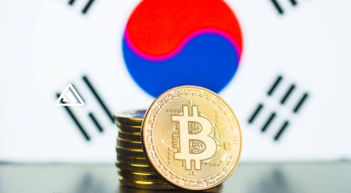 Южная Корея готовится одобрить спотовые крипто-ETF Финансовые власти Южной Кореи работают над дорожной картой по запуску спотовых криптовалютных ETF. Документ уже направлен в Президентский комитет по планированию политики. Ожидается запуск во второй половине 2025 года. Инициатива — часть предвыборного обещания президента Ли Чжэ Мена. Он выступает за снятие запрета на цифровые активы в инвестиционных инструментах, ранее введённого из-за опасений за финансовую стабильность. Кроме того, в планах — отмена запрета на стейблкоины, привязанные к корейской воне, чтобы предотвратить отток капитала за рубеж. Южная Корея — один из крупнейших крипторынков мира: На конец 2024 года жители страны держали криптоактивы на сумму $75,7 млрд. Власти также: Блокировали 17 иностранных бирж в Google Play март Изучают доступ иностранных пользователей к локальным криптобиржам — с усилением AML-контроля апрель Южная Корея может стать одним из первых в Азии, кто легализует спотовые крипто-ETF — следим за развитием событий. Mining Cluster TG Dzen Web