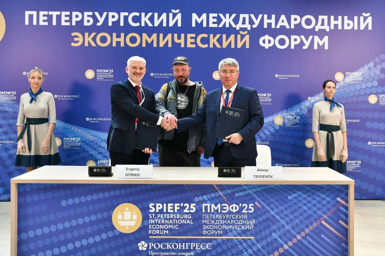 Четыре российских региона внедрят стандарт городского общественного транспорта России На полях ПМЭФ-2025 Государственная транспортная лизинговая компания ГТЛК подписала соглашения о сотрудничестве с Астраханской, Мурманской, Саратовской областями и Республикой Бурятия по пилотному внедрению Национального стандарта городского общественного транспорта. Стандарт был разработан совместно со Студией Артемия Лебедева. В церемонии подписания соглашения приняли участие: генеральный директор ГТЛК Евгений Дитрих, губернатор Астраханской области Игорь Бабушкин, губернатор Мурманской области Андрей Чибис, губернатор Саратовской области Роман Бусаргин, губернатор Республики Бурятия Алексей Цыденов и художественный руководитель студии Артемий Лебедев.