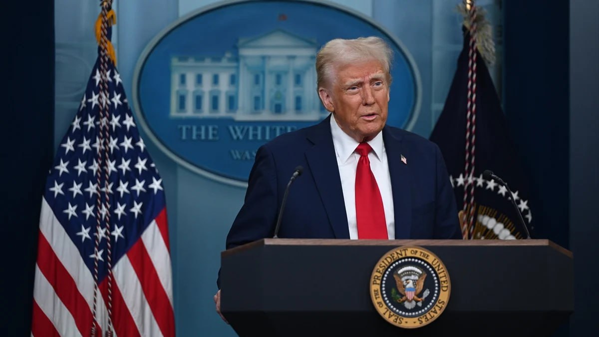 Трамп отказался комментировать свои контакты с лидерами России и Китая, но отметил, что дела на данном направлении «идут хорошо».    Топор Live. Подписаться