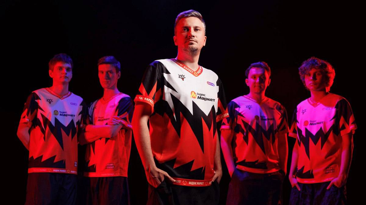 У Яндекса будет своя команда по Dota 2 и CS Состав Yandex Team dota 2 : Solo, TA2000, Noticed, Chira_Junior, prblms Сейчас они выступают под названием Кибер Гуси, не знаю отсылка ли это к главному яндексовсу мему с гусямя работяги запускаем гуся Коллеги из Яндекс Маркета - главный спонсор