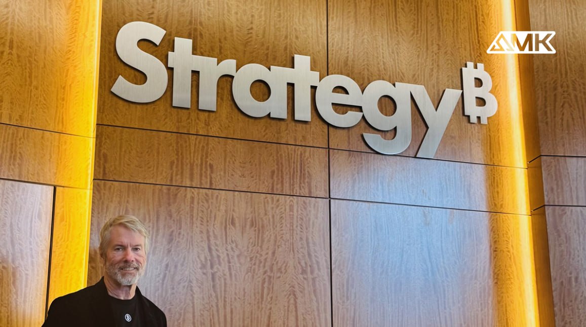 Strategy докупила еще биткоинов! Компания Strategy ранее MicroStrategy приобрела 130 BTC за $10,7 млн по цене $82 981 за монету. Это самая маленькая сделка за год. Что важно знать? Покупка профинансирована через ATM-программу цель — привлечь до $21 млрд для BTC-инвестиций . Общий запас компании теперь 499 226 BTC потрачено $33,1 млрд, средняя цена — $66 360 . Акции MSTR после новости просели на 2,6% $289,7 . Напомним, что 24 февраля Strategy купила 20 356 BTC за $1,99 млрд по курсу $97 514. Mining Cluster TG Dzen Web