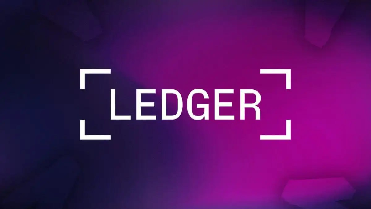 Ledger представили Recovery Key — физический «запасной ключ» для восстановления криптокошельков. Для восстановления достаточно поднести ключ к устройству и ввести PIN-код. Связь осуществляется через защищенный NFC-канал.