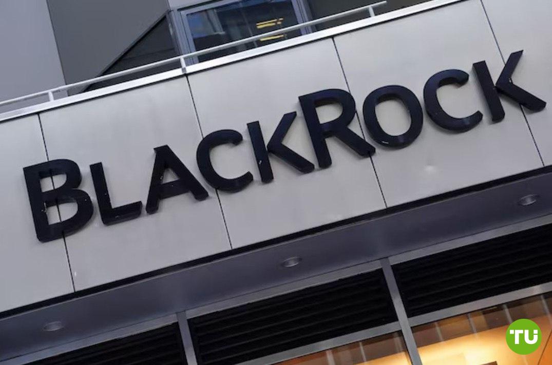 BlackRock владеет биткоинами на $27 млрд  Крупнейший управляющий активами в мире BlackRock продолжает наращивать свои биткоин-резервы.    За последнюю неделю компания приобрела дополнительно более 34 000 BTC, а ее общие биткоин-активы достигли 403 725 BTC  около $27 млрд .  Похоже, институционалы уже готовы к продолжению бычьего ралли.