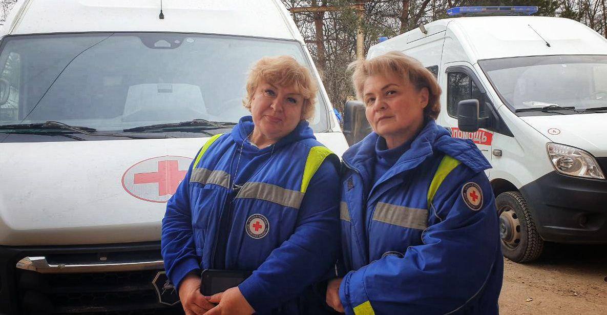 В Подмосковье врачи спасли 2-летнюю девочку, съевшую 14 противозачаточных таблеток. Оперативно приехавшие на вызов медики скорой помощи сразу промыли малышке желудок, чтобы уменьшить всасывание слизистой оболочкой препаратов и снизить их концентрацию в крови. Вместе с промывными водами вышли и остатки таблеток. После ребёнка доставили в Можайскую больницу, где врачи продолжили наблюдение за ней. К счастью, таблетки не успели подействовать. Храните лекарства только в безопасном и недоступном для детей месте! Минздрав МО - пишем Разборчивым почерком