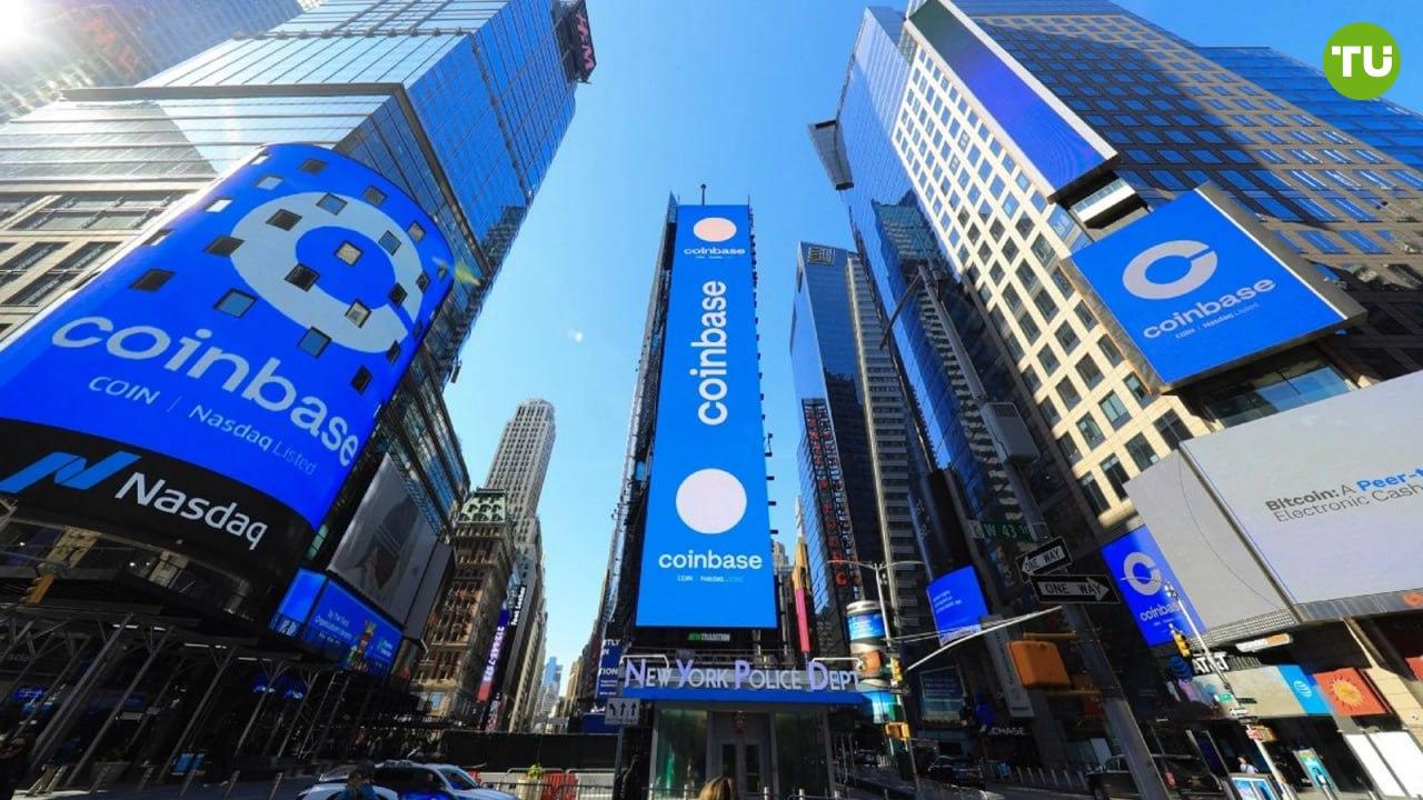 Coinbase заявляет, что полномасштабный сезон альткоинов может быть уже не за горами  Глобальный руководитель отдела исследований Coinbase Institutional Дэвид Дуонг заявляет, что рыночные условия указывают на потенциальный переход к полномасштабному сезону альткоинов по мере приближения сентября.   Он отмечает, что доминирование биткоина упало до шестимесячного минимума, в то время как рыночная капитализация альткоинов выросла примерно на 50% с июля, что указывает на возможные изменения.  Coinbase определяет сезон альткоинов как период, когда по крайней мере 75% из 50 ведущих альткоинов превосходят биткойн по доходности за последние 90 дней.