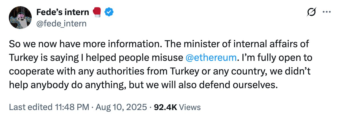 В Турции задержали Ethereum-разработчика   Аргентинский программист fede_intern заявил, что был арестован в турецком Измире по обвинению в содействии незаконным операциям в сети Ethereum. По его словам, он лишь создавал инфраструктуру и готов сотрудничать с властями. Сейчас он получает поддержку юристов и планирует покинуть страну, прежде чем раскрыть детали.  История вызвала споры в сообществе: некоторые пользователи сомневаются в реальности обвинений, указывая, что такого состава правонарушения не существует. Разработчик настаивает, что не выдумывает ситуацию и расскажет всё, когда будет в безопасности.  UPD: Ethereum-разработчика освободили из-под стражи.  Tokensales   News   WaitingRoom