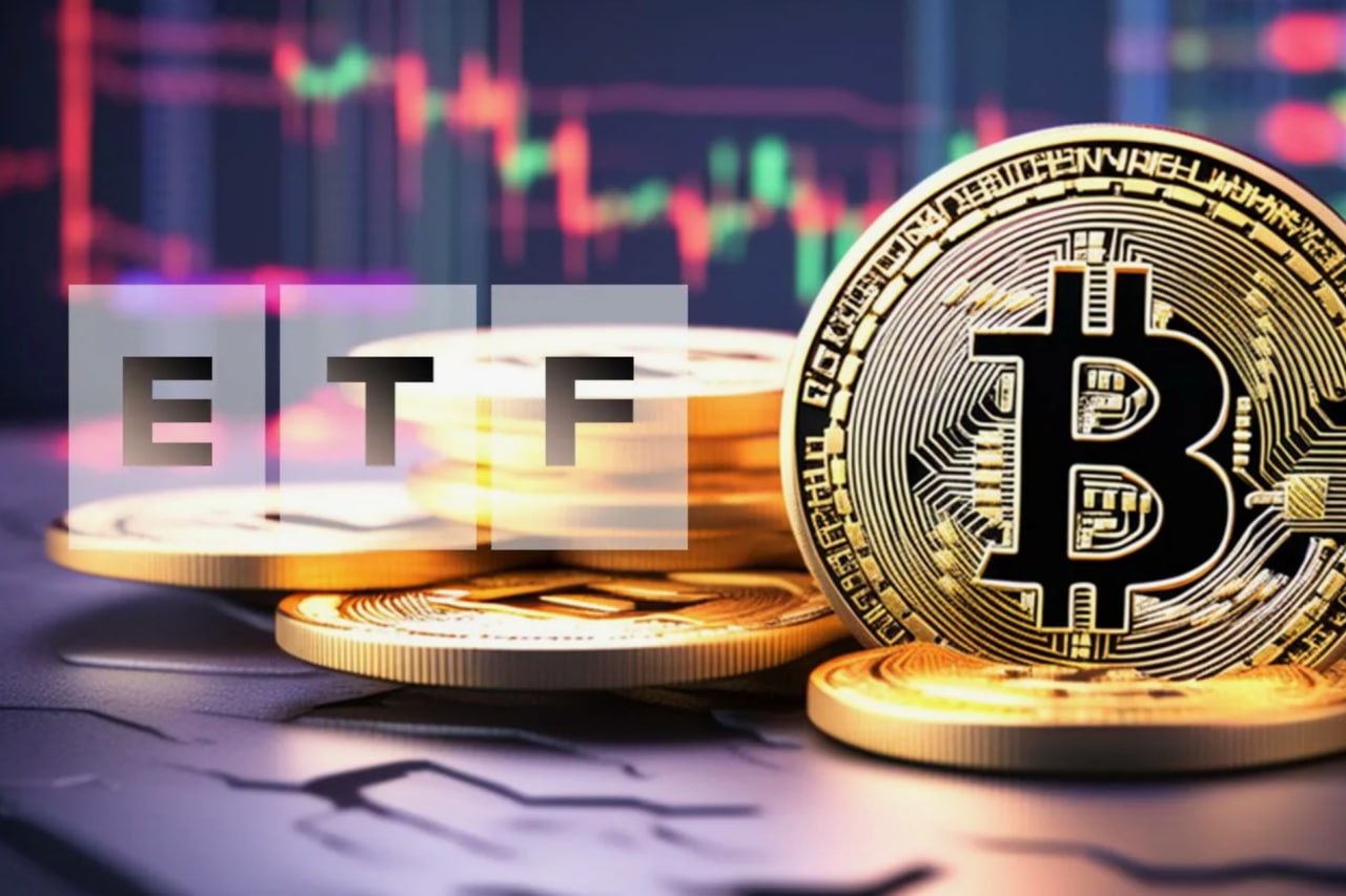 SEC готовится разрешить прямой вывод BTC из ETF 1. Новая модель погашения — Комиссар SEC Хестер Пирс заявила, что комиссия планирует одобрить механизм «натурального» погашения для крипто-ETF. — Это означает, что инвесторы смогут не просто продавать долю в фонде, а напрямую выводить биткоины из ETF на свои личные кошельки. 2. Важность инициативы — Такой шаг может существенно повысить привлекательность Bitcoin ETF, усилив доверие среди долгосрочных держателей криптоактивов. — Он также станет ключевым шагом в сторону сближения традиционного фондового рынка и криптоинфраструктуры. 3. Контекст — Инициатива рассматривается на фоне активного взаимодействия SEC с фондовой биржей NYSE по вопросам регулирования цифровых активов. Crypto Azam
