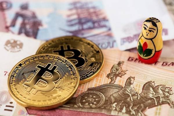 Банк России сообщил, что 86% финансовых пирамид в стране принимают взносы в криптовалюте. В первом квартале регулятор выявил 1638 таких организаций из общего числа 2780 с признаками незаконной деятельности, что на 56% больше по сравнению с прошлым годом. Центральный банк обнаружил 777 псевдо-брокеров и 897 компаний с признаками нелегальной деятельности на рынке ценных бумаг, многие из которых предлагали торговлю криптовалютой с использованием кредитного плеча.