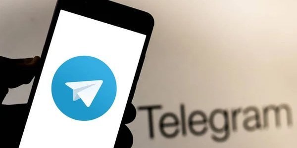 Telegram стал активнее сотрудничать с властями   За 2024 год мессенджер выполнил 900 запросов о предоставлении персональной информации от властей США.   Количество таких запросов резко возросло после задержания Дурова.  КриптоКодер. Подписаться