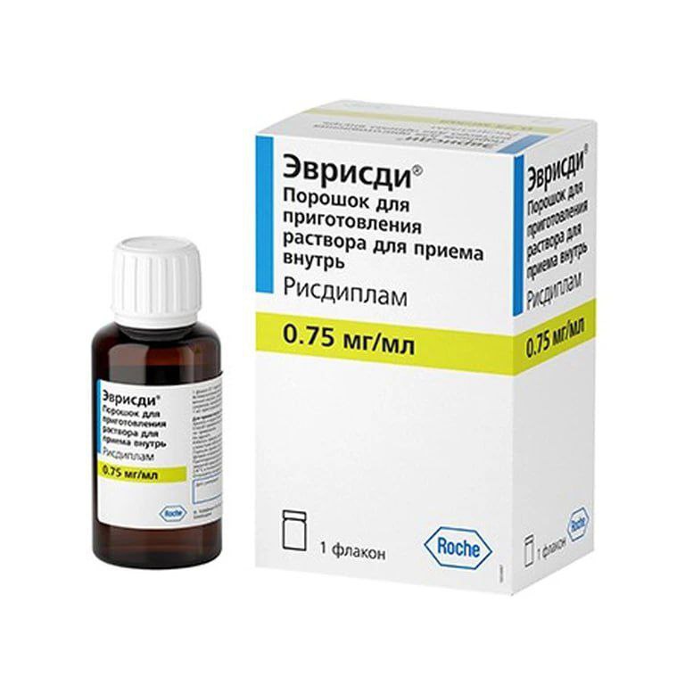 ФАС почти на 50% снизила цену на первый отечественный дженерик препарата для лечения спинальной мышечной атрофии от «Промомеда». Оригинальный швейцарский препарат «Эврисди» от Roche при этом защищен евразийским патентом, который истекает в ноябре 2035 года Дженерик был зарегистрирован в мае 2025 года. «Согласованная цена на дженерик снижена относительно зарегистрированной цены на иностранный референтный препарат «Эврисди» на 48%. За упаковку порошка для приготовления раствора для приема внутрь в дозировке 0.75 мг/мл она согласована на уровне 311 887 рублей, при этом стоимость такой же упаковки референта составляет 605 605 рублей», — говорится в сообщении службы. Как отмечают в ФАС, согласование цены на отечественный дженерик «повысит доступность и расширит выбор таких препаратов для граждан после окончания действия патента на оригинал, а также позволит существенно сэкономить средства бюджетов». Оригинальный препарат защищен евразийским патентом, который истекает в ноябре 2035 года. Препарат закупается за счет бюджетных средств — в медорганизациях он должен предоставляться бесплатно. Первым зарегистрированным дженериком в России в декабре 2024 года стал индийский «Диплам» от Jodas Expoim. Однако в 2025 году Минздрав приостановил действие РУ сразу на 8 препаратов Jodas Expoim — в том числе на «Диплам». В мае стало известно, что «Герофарм» добивается принудительной лицензии на рисдиплам. В компании считают, что основанием является риск дефектуры лекарства. Тогда как оригинатор отмечает, что на протяжении четырех лет годовая потребность в рисдипламе удовлетворяется полностью. Российская компания ходатайствовала о закрытом судебном процессе. Рисдиплам входит в перечень ЖНВЛП, оригинальное лекарство было зарегистрировано в России в 2020 году. Сейчас в стране для терапии спинальной мышечной атрофии используются три препарата: «Спинраза» от Biogen, «Эврисди» от Roche и «Золгенсма» от Novartis.