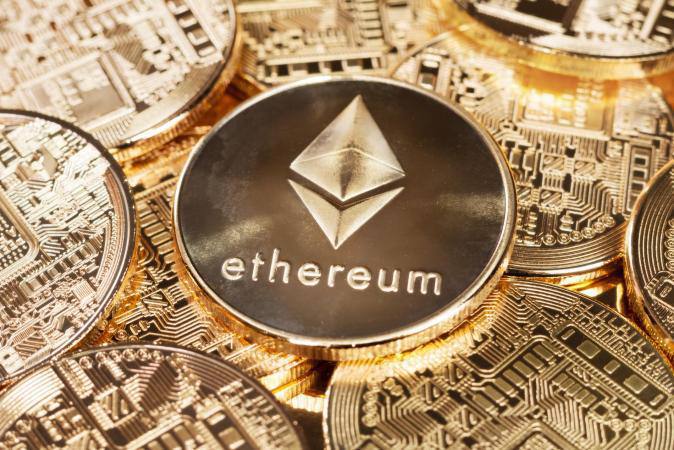 Ethereum бьет рекорды: новый всплеск активности!     ‍ В декабре сеть Ethereum  ETH  вышла на новый максимум за последние 8 месяцев по количеству созданных кошельков.     Интерес пользователей к ETH стремительно растет.  Каждый день появляется в среднем 130,2 тыс.  новых адресов — такие показатели не фиксировалисьс апреля этого года!    Эти цифры ясно показывают, что интерес к Ethereum возвращается с новой силой. И, похоже, это только начало большого пути     Следите за трендами и будьте в курсе всех новостей о криптовалютах!   #CryptoNews #Crypto     CRYPTOTALK   ЧАТ       OKX