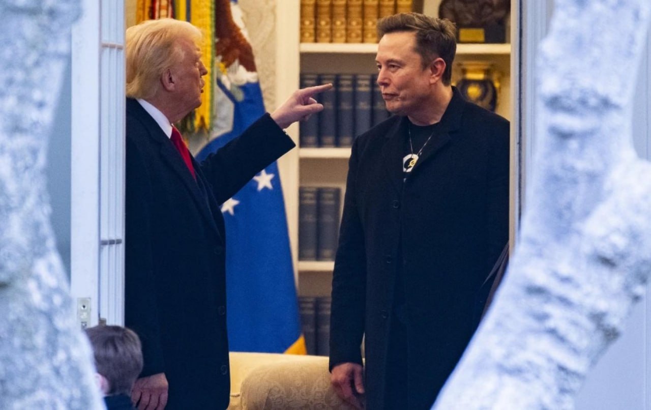 Маска всё-таки депортируют из США?  Дональд Трамп заявил, что рассмотрит вопрос о выдворении предпринимателя из страны  Также он добавил, что с налоговым законопроектом всё идет хорошо — вероятно, его примут уже сегодня  Crypto