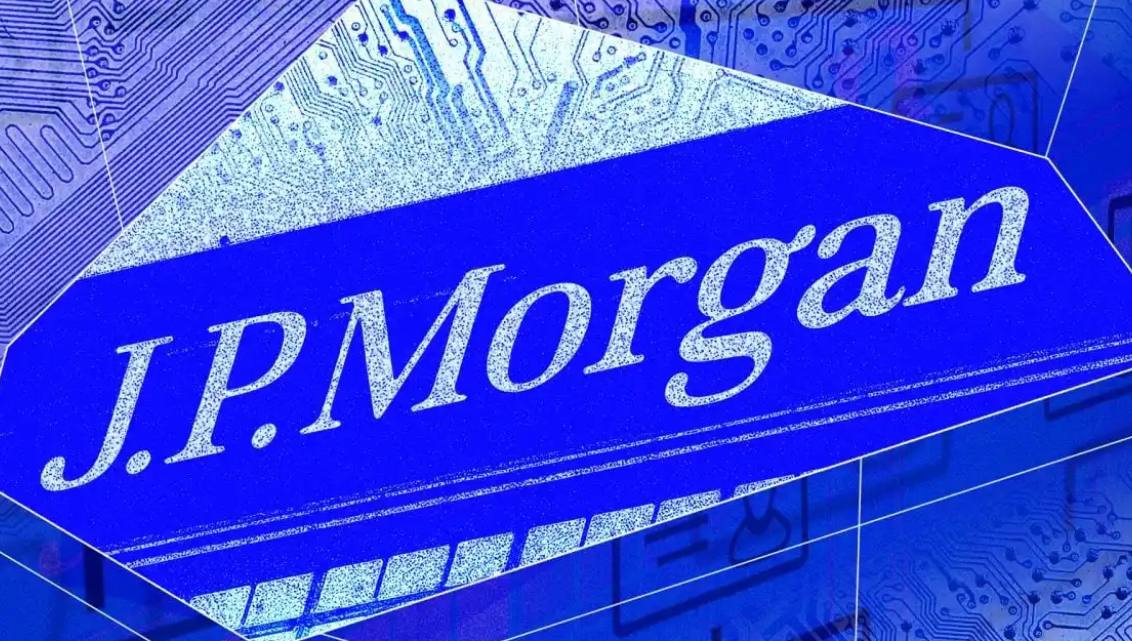 JPMorgan прогнозируют «бычий 2025 год» – TheBlock    Факторы роста крипторынка:   Потенциальная победа Дональда Трампа на президентских выборах в США.  Институционалы начнут чаще выбирать Биткоин и Золото как средство сбережения из-за напряженного геополитического фона.  Появится больше ясности в крипторегулировании, особенно в США.