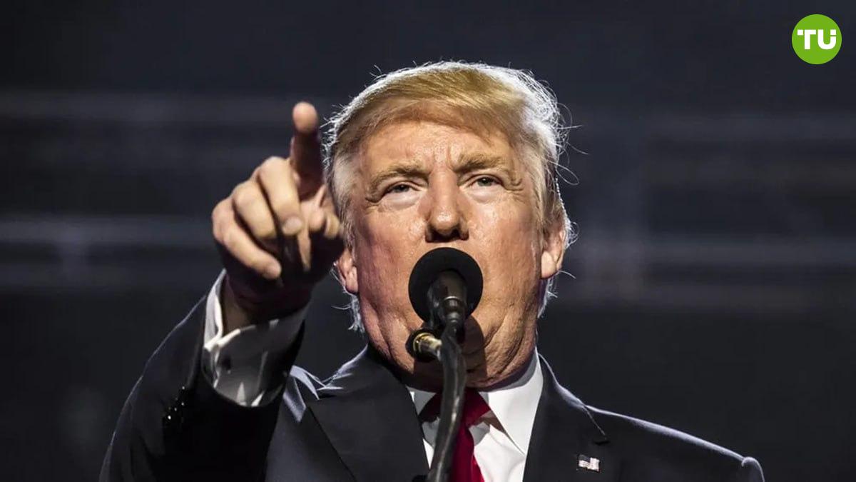 Семья Трампа резко сократила свою долю в World Liberty Financial Ранее компания Трампа DT Marks DeFi LLC владела контрольным пакетом акций 75% WLFI. Сейчас, по данным Forbes, пакет уменьшился до 40%, что произошло тихо и незаметно 8 июня. При этом выручка оценивается в миллионы долларов. Продажа произошла перед принятием закона о стейблкоинах GENIUS Act, когда сенаторы высказывали обеспокоенность по поводу конфликта интересов Трампа.