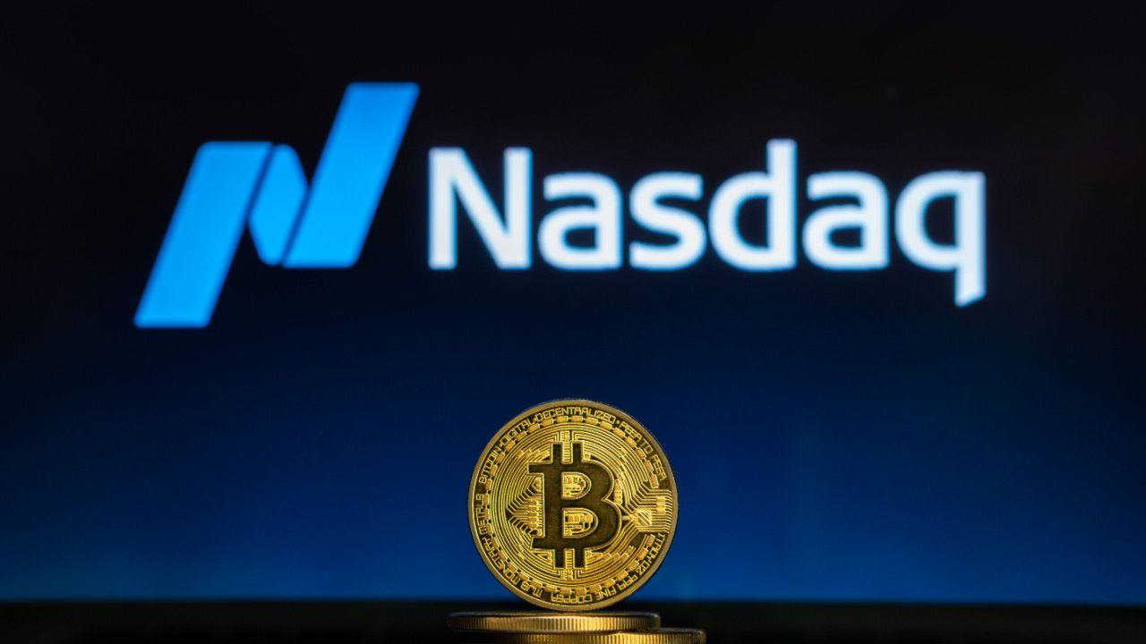 Standard Chartered подчеркивает, что BTC все сильнее коррелирует с Nasdaq, что делает его уязвимым перед распродажами, вызванными технологиями. Аналитики рассматривают падение BTC как возможность для покупки.   BingX: Бонус до $5,000 + сниженные комисcии при регистрации    в приложении 8