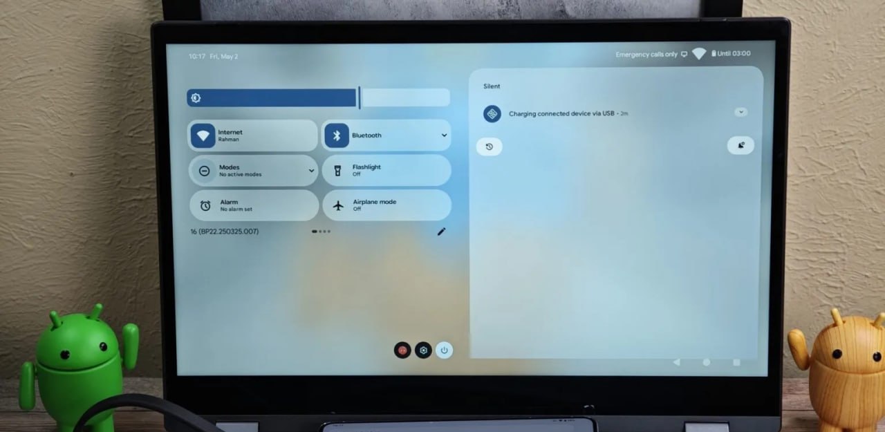 Google тестирует десктопный режим для Android В Android появится режим "Desktop mode", c помощью которого пользователи смогут использовать свои смартфоны как полноценные компьютеры, просто подключив их к монитору. Подробности на сайте UI/UX Designer