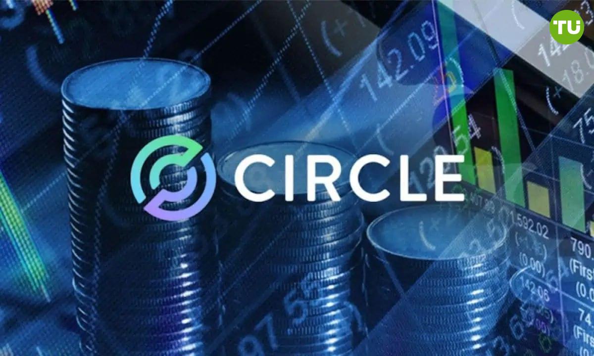 Дебют на Нью-Йоркской фондовой бирже для Circle закончился ростом на 167% Акции компании открылись по цене около $69 - более чем в два раза выше цены IPO в $31 за акцию. CRCL достигли максимума в $103,75, а после закрытия рынка остановились на отметке $82, что на 167% выше цены IPO и примерно на 20% выше цены открытия.
