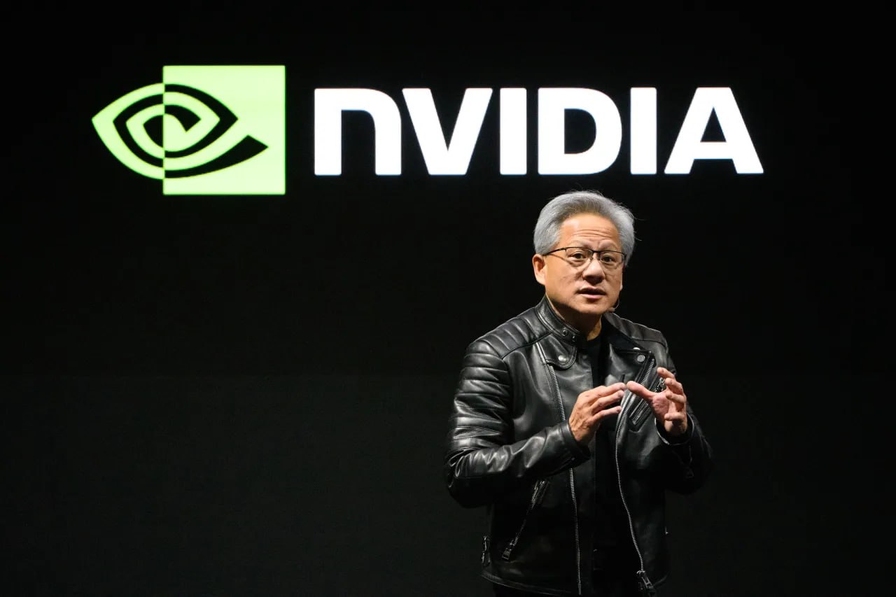 NVIDIA стала первой компанией, чья рыночная капитализация достигла $4 трлн — историческая веха для чипмейкера и лидерства в AI-гонке. The Whale Chat