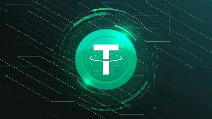 Tether оценила свою возможную капитализацию в $515 млрд  Генеральный директор Tether Паоло Ардоино заявил на платформе X, что в случае выхода компании на биржу её рыночная капитализация могла бы достичь $515 миллиардов. Это позволило бы Tether войти в топ-20 крупнейших компаний мира, обогнав такие гиганты, как Costco и Coca-Cola.  Ардоино отметил, что такая оценка может быть даже заниженной, учитывая стремительный рост резервов компании в биткоине и золоте.  Crypto   Azam