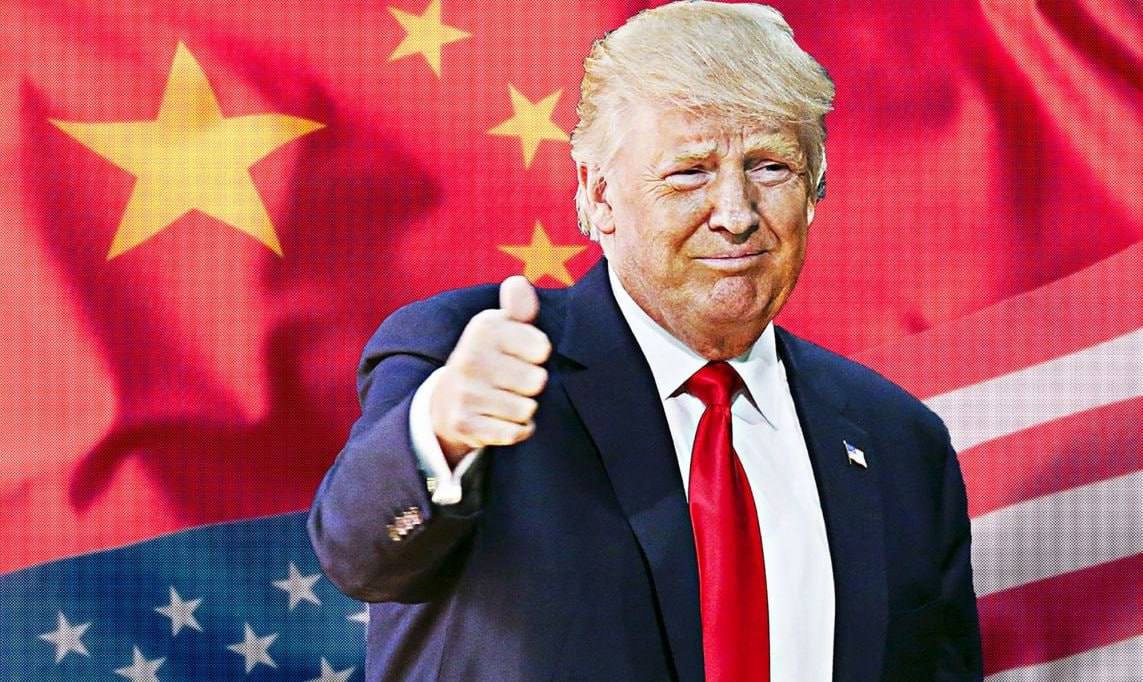 Трамп заявил о намерении ввести пошлины на китайские товары Для майнинговой индустрии это может означать значительное удорожание ASIC-майнеров, так как более 70 % устройств производится в Китае. По мнению аналитиков, дополнительная надбавка в 20–25 % к цене на майнеры может обойтись отрасли в $800 млн ежегодно. Повышение пошлин может подтолкнуть американских операторов к поиску обходных путей.