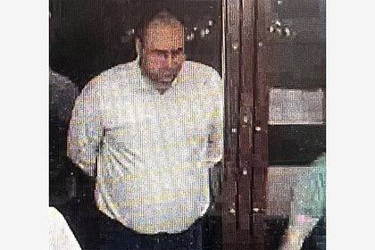 Суд арестовал имущество начальника отдела Департамента Минздрава России по регулированию обращений лекарств и медизделий Алексея Сазонова.   Решение вступило в силу 2 июня. Ранее Замоскворецкий суд Москвы отправил чиновника под домашний арест в рамках расследования дела о получении взятки в особо крупном размере  ч. 6 ст. 290 УК РФ .  Имя Алексея Сазонова также исчезло на официальном сайте Минздрава в разделе «Структура». Напротив должности начальника отдела внесения изменений и подтверждения регистрации лекарственных средств теперь стоит прочерк. При этом официального сообщения о его отстранении от должности не поступало.  Еще одним фигурантом по делу стал генеральный директор индийской фармкомпании Jodas Expoim Парсад Сингх Шаши Шанкар. Его заключили под стражу на 2 месяца. Как писали СМИ, Сазонова подозревают в получении взятки от коммерческой структуры за помощь в регистрации лекарств.  После этого в Государственном реестре лекарственных средств  ГРЛС  появилась информация, что Минздрав России отменил регистрационные удостоверения сразу на 11 препаратов индийской фармкомпании Jodas Expoim.  МедКрай Ваше здоровье