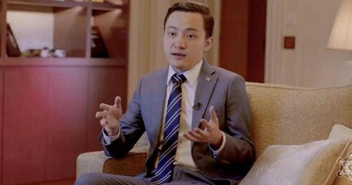 Криптобиллонер Джастин Сан стал крупнейшим владельцем мем-криптовалюты Трампа Джастин Сан, известный криптобиллонер и основатель Tron, объявил, что он стал крупнейшим владельцем мем-криптовалюты, связанной с бывшим президентом США Дональдом Трампом. Этот шаг вызывает большой интерес в криптосообществе и может повлиять на рынок. \n\n Сан подтвердил, что он также примет участие в ужине с Трампом, что добавляет ещё больше интриги к этому событию. Учитывая растущий интерес к мем-криптовалютам, многие инвесторы могут обратить внимание на ситуацию. \n\n Учитывая, что мем-криптовалюты часто подвержены значительным колебаниям, стоит обратить внимание на дальнейшее развитие событий. Инвесторы должны быть осторожны и учитывать риски, связанные с такими активами. \n\n\n