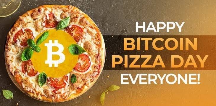 22 мая — Bitcoin Pizza Day Ровно 15 лет назад программист Ласло Хейниц впервые в истории BTC оплатил криптовалютой реальную «осязаемую» покупку – две грибные пиццы Papa John’s с сосисками, помидорами и луком, которые обошлись ему «всего» в 10 000 BTC $25 по курсу на тот момент . ————————- Бразилия - город Porto Alegre добавил "Bitcoin Pizza Day" в свой официальный календарь праздников