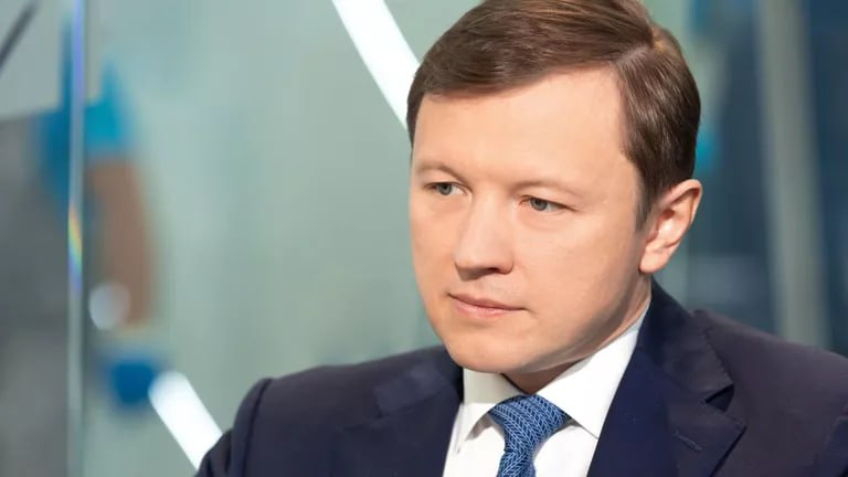В период с сентября по ноябрь девелоперы получили от властей Москвы более 20 земельных участков в рамках реализации масштабных инвестиционных проектов МаИП , рассказал заммэра по градостроительной политике Владимир Ефимов. "Осенью 2024 года с инвесторами заключили 23 договора аренды участков для реализации масштабных инвестпроектов. Им выделили более 135 гектаров земли. В результате в столице появятся учреждения образования, коммерческие, промышленные и другие объекты, общая площадь которых превысит 850 тысяч квадратных метров", – приводит слова Ефимова пресс-служба градостроительного комплекса.