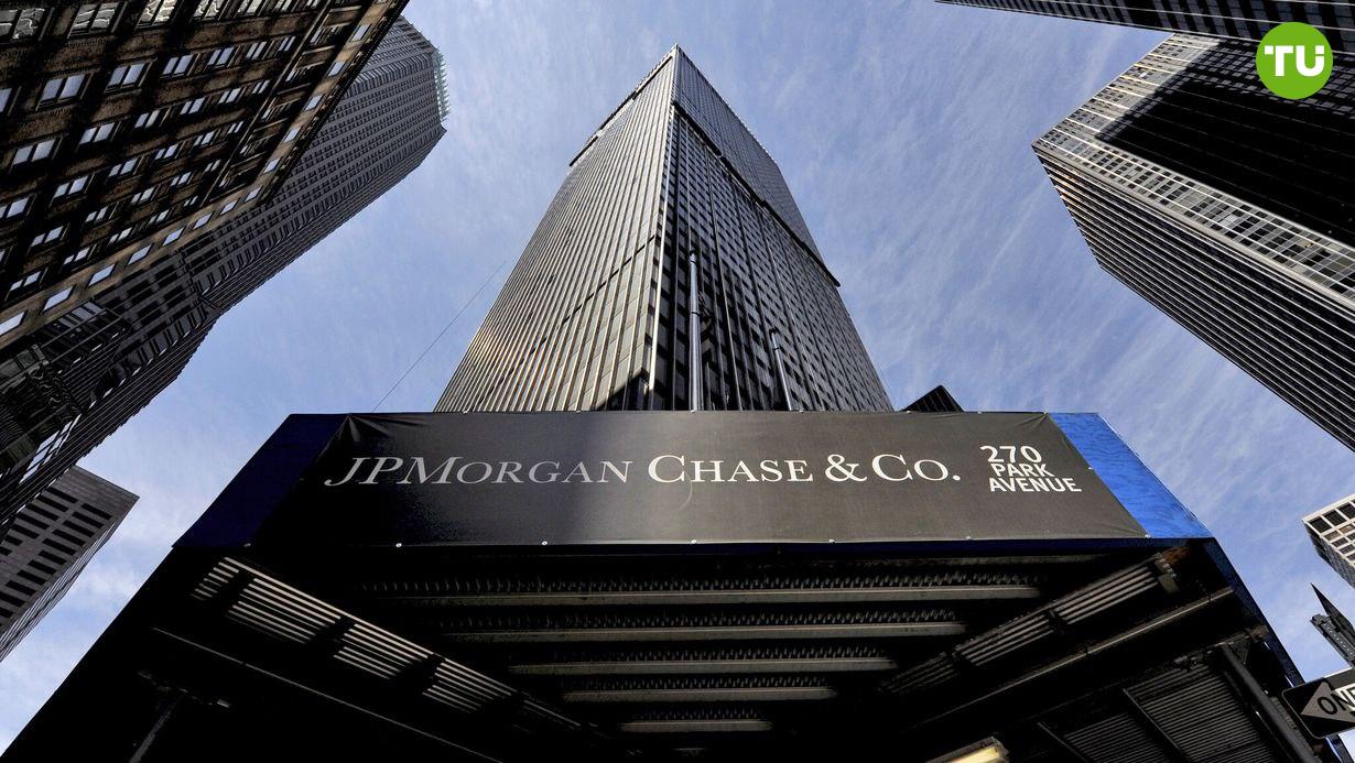 JPMorgan патентует криптовалютный торговый знак JPMorgan Chase решил запатентовать новый товарный знак «JPMD». Речь о широком перечне криптоуслуг, среди которых торговля криптовалютами, клиринг и обработка платежей. Участники рынка считают, что JPMorgan так готовится к выпуску стейблкоина.