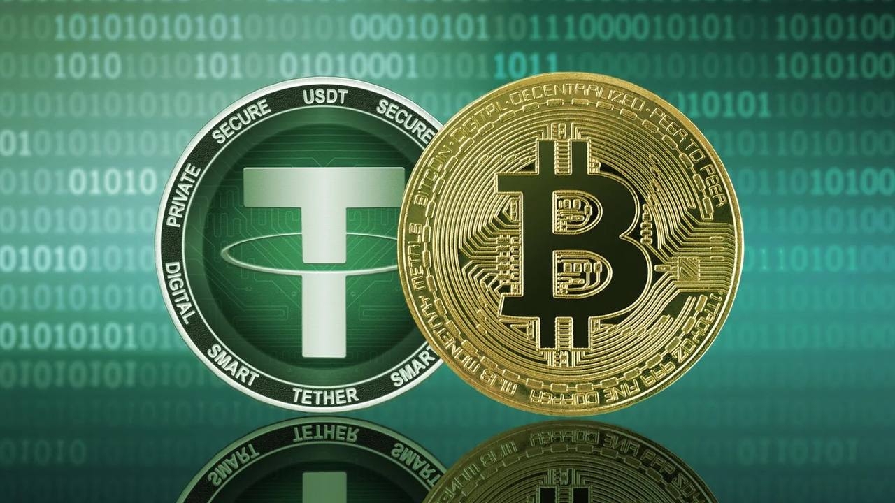 Tether разрабатывает нейроинтерфейс BrainOS  Компания заявила, что их новая технология BrainOS поможет людям адаптироваться к быстрому развитию ИИ.  Система позволит объединить человеческий разум и вычислительные мощности машин.  В Tether считают, что уже в ближайшие 5–10 лет ИИ станет неотъемлемой частью большинства профессий.  ПОДПИШИСЬ   Бесплатный торговый чат и база знаний