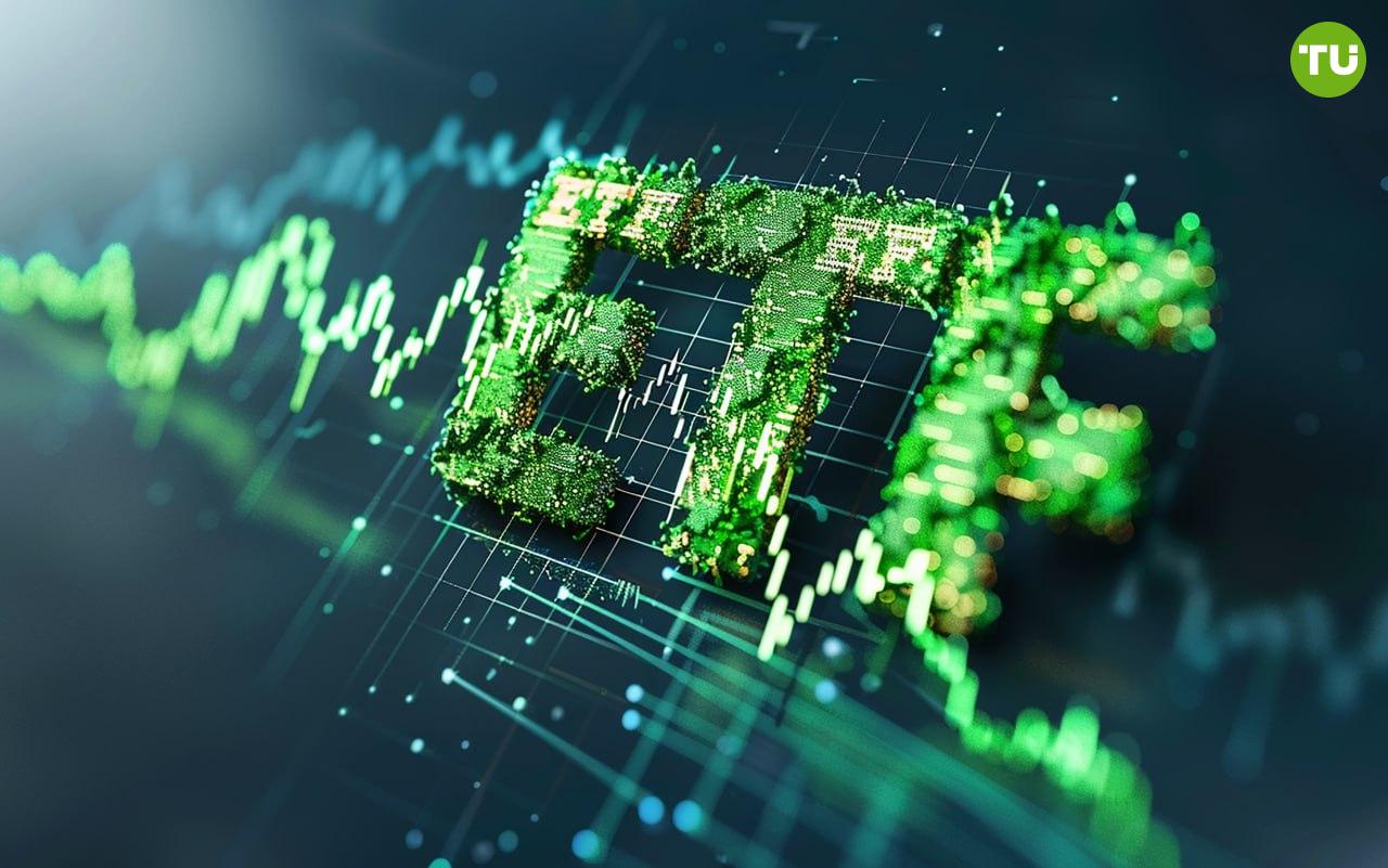 ↗ Ethereum-ETF привлекли $300 млн, а биткоин-ETF ушли в «минус» Спотовые биткоин-ETF зафиксировали отток в размере $131,35 млн. А Ethereum-ETF продлили свою серию чистых притоков до 12 дней, собрав $296,6 млн. Аналитики считают, что происходящее отражает ротацию из BTC в ETH.
