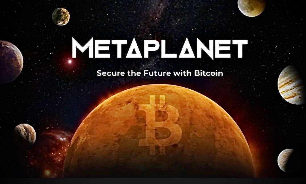 Вспоминаем японскую Metaplanet. Их акции выросли на 2700% В апреле прошлого года компания купила биткоин на сумму 1 млрд иен, это около $6,7 млн. После покупки акции выросли на 90%. Компания решила конвертировать свой капитал в криптовалюту, так как цена постоянно девальвируются. Биткоин, несмотря на свою волатильность, вырос на 47%. По ожиданиям Metaplanet, цифровое золото продолжит опережать японскую валюту. Меньше чем за 1 год акции Metaplanet показали сумасшедший рост и выросли на 2700%