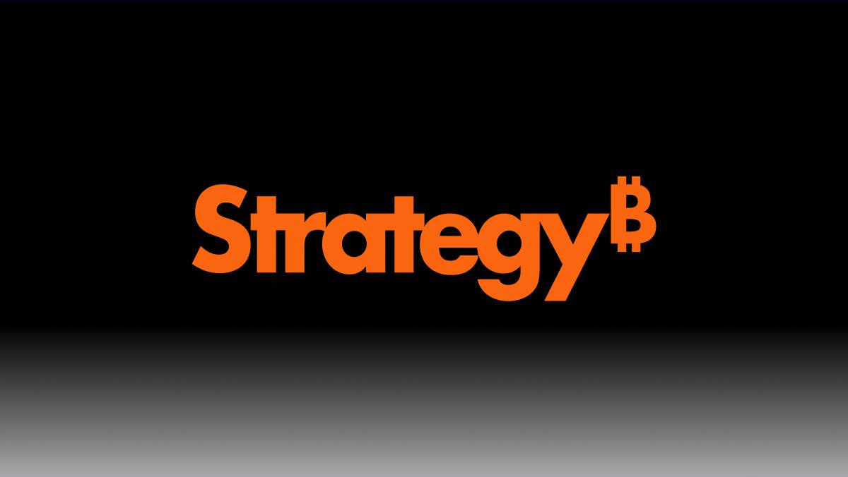 Финансовый отчёт Strategy: - Операционные расходы за квартал составили $6 млрд, что на 1100% выше прошлогодних показателей, главным образом из-за нереализованных убытков по активам BTC в размере $5,91 млрд после покупки 80 715 BTC за $7,66 млрд в 1-м квартале. - На данный момент Strategy владеет 553 555 BTC, рыночная стоимость которых оценивается в $52 млрд. Компания также планирует привлечь $21 млрд для дополнительных инвестиций в BTC. Оставайтесь в курсе последних новостей вместе с
