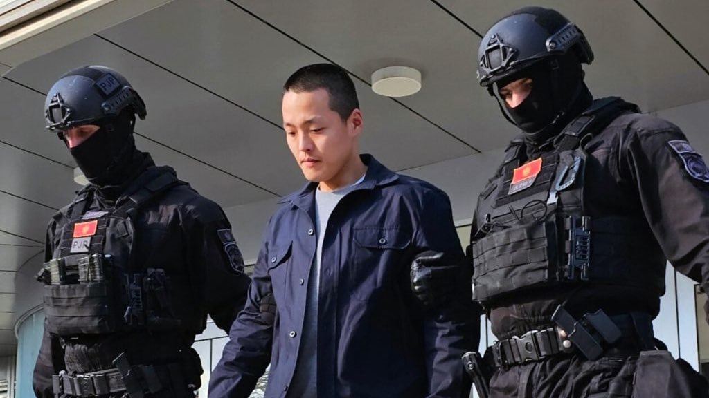 Дело до Квона До Квон приговорен к 15 годам тюремного заключения за мошеннические действия в рамках обвала криптовалют LUNA UST в 2022 году 40 млрд убытков investing investing